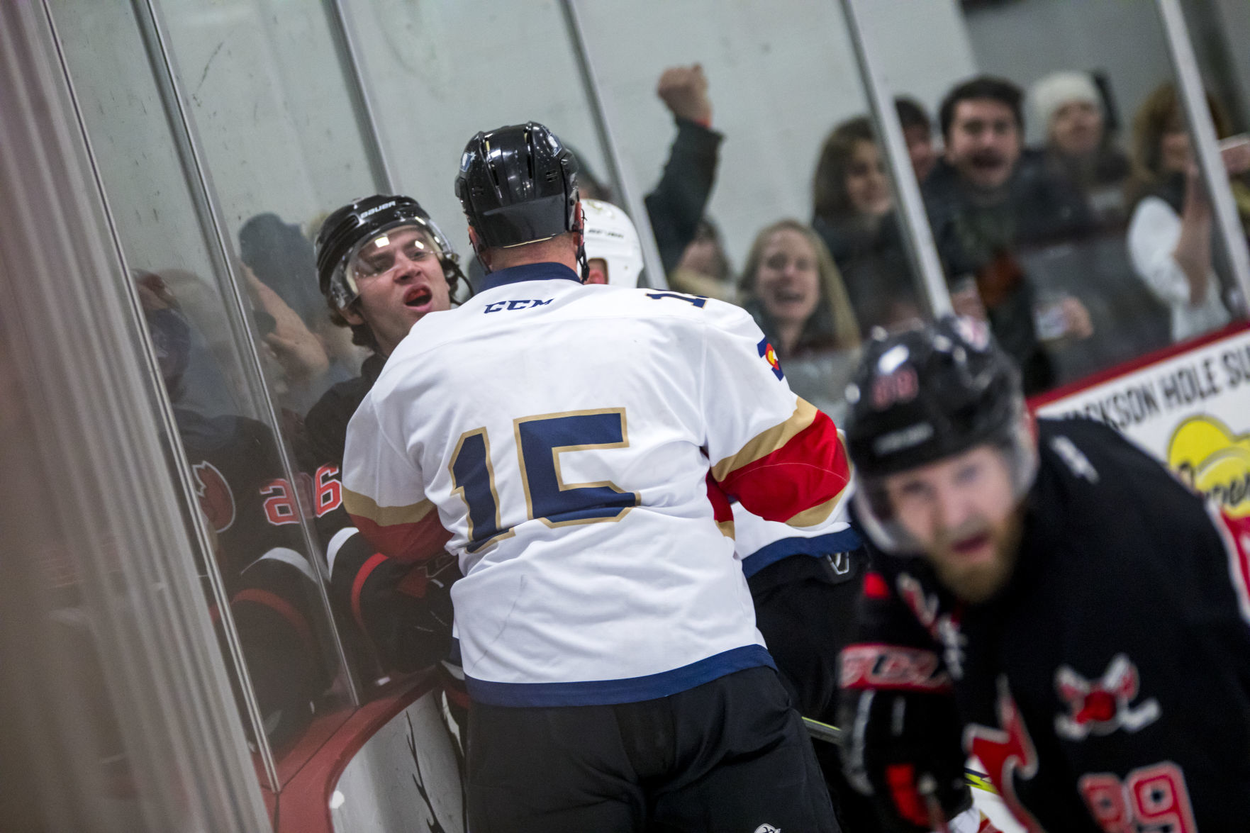 Moose hockey vs. Colorado Nailers